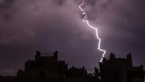 عاصفة ثلجية تاريخية في السعودية تسبب انخفاض الحرارة إلى 7 درجات خلال 6 أيام